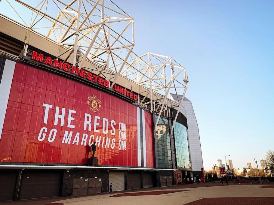 Modern Trafford 1Br Apartment-Free Parking-Cinema Room مانشستر المظهر الخارجي الصورة
