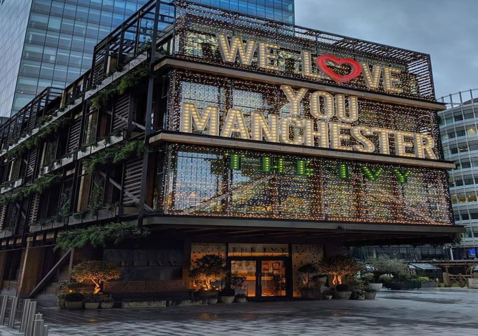 Modern Trafford 1Br Apartment-Free Parking-Cinema Room مانشستر المظهر الخارجي الصورة