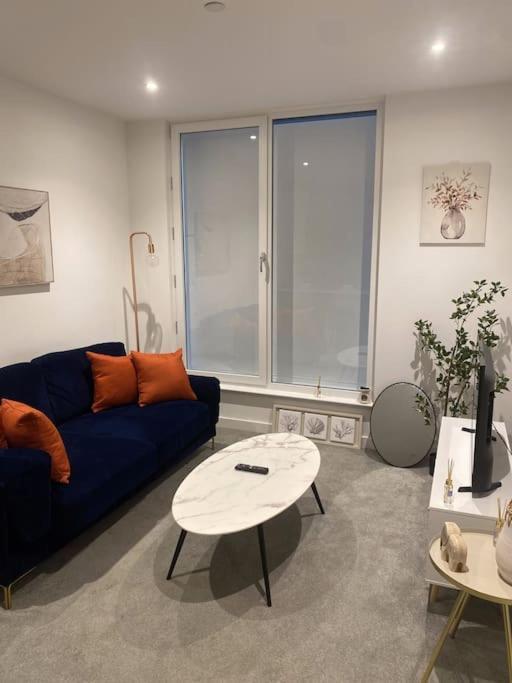 Modern Trafford 1Br Apartment-Free Parking-Cinema Room مانشستر المظهر الخارجي الصورة