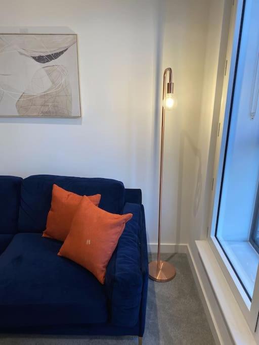 Modern Trafford 1Br Apartment-Free Parking-Cinema Room مانشستر المظهر الخارجي الصورة
